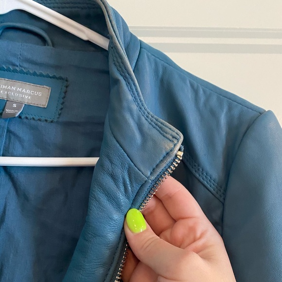 Neiman Marcus 100% leather blue jacket! - Picture 7 of 7